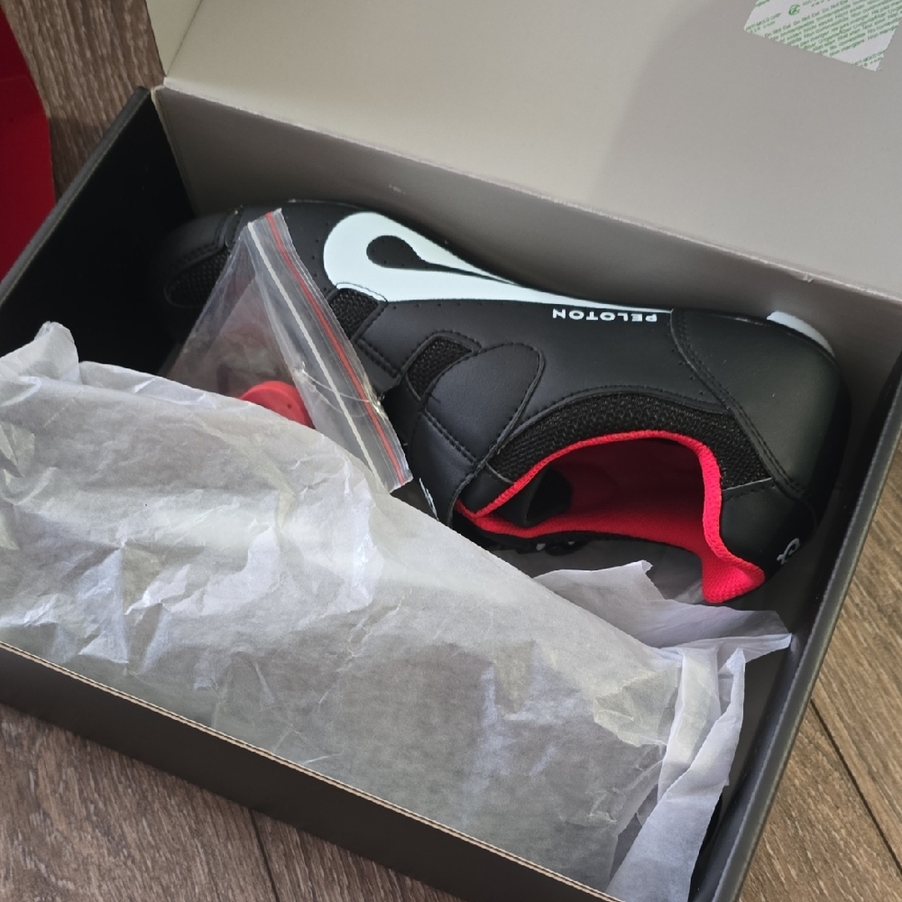 Peloton Men's Black and Red Cycling Shoes